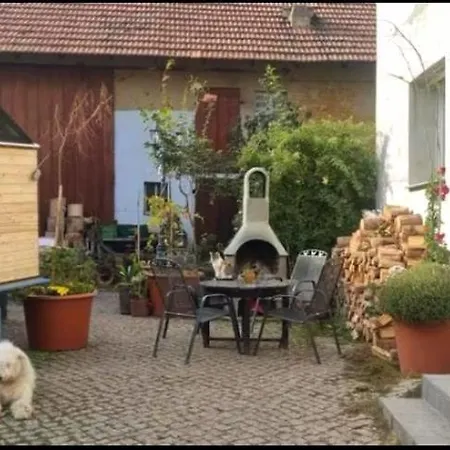 Апартаменты Heuhotel Farm Own Sleeping Bag Free Wifi Hausbreitenbach