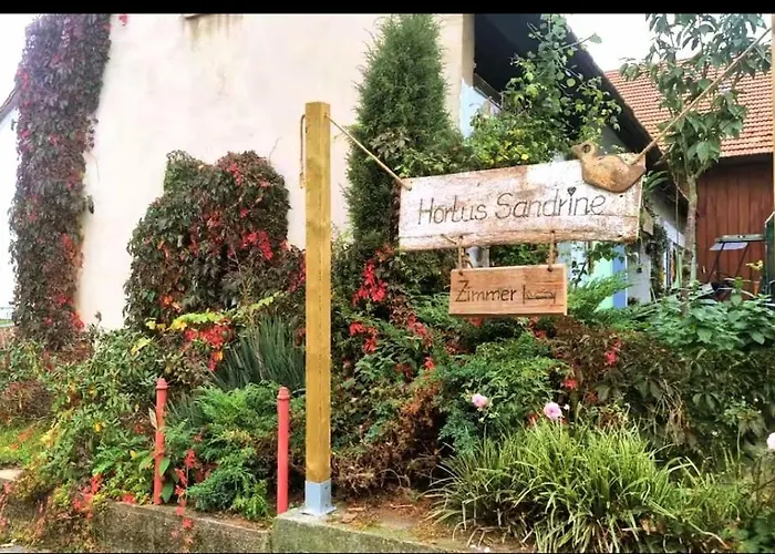 Heuhotel Farm Own Sleeping Bag Free Wifi 3*